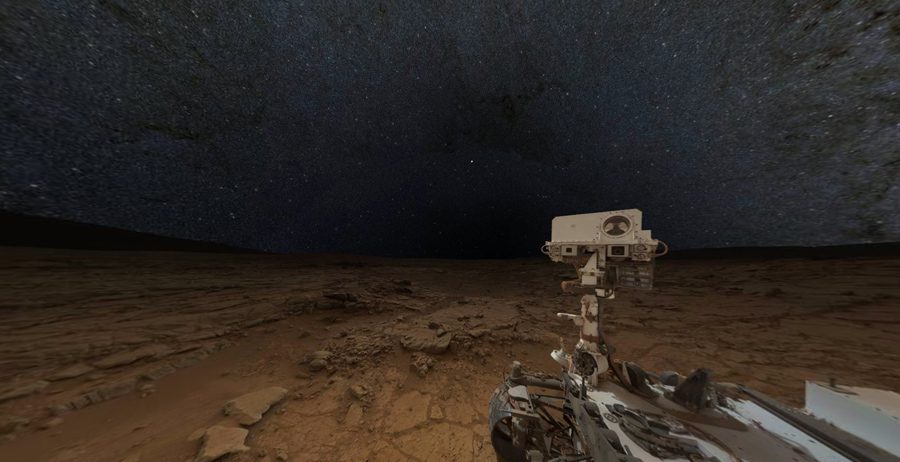 Марсоход Curiosity на Марсе